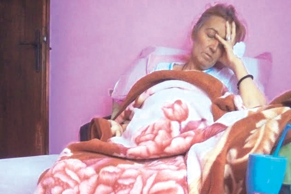NEMA JOJ LEKA: Majku ubijene pevačice poslali kući iz bolnice