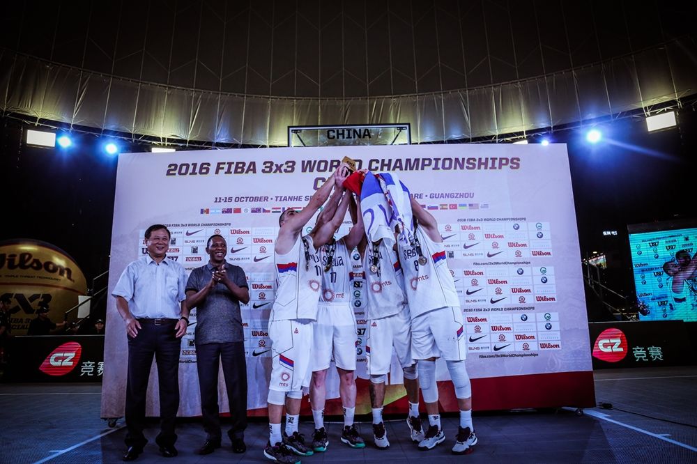 SRBI VLADAJU PLANETOM: Basketaši Srbije pobedili Amerikance i postali šampioni sveta!