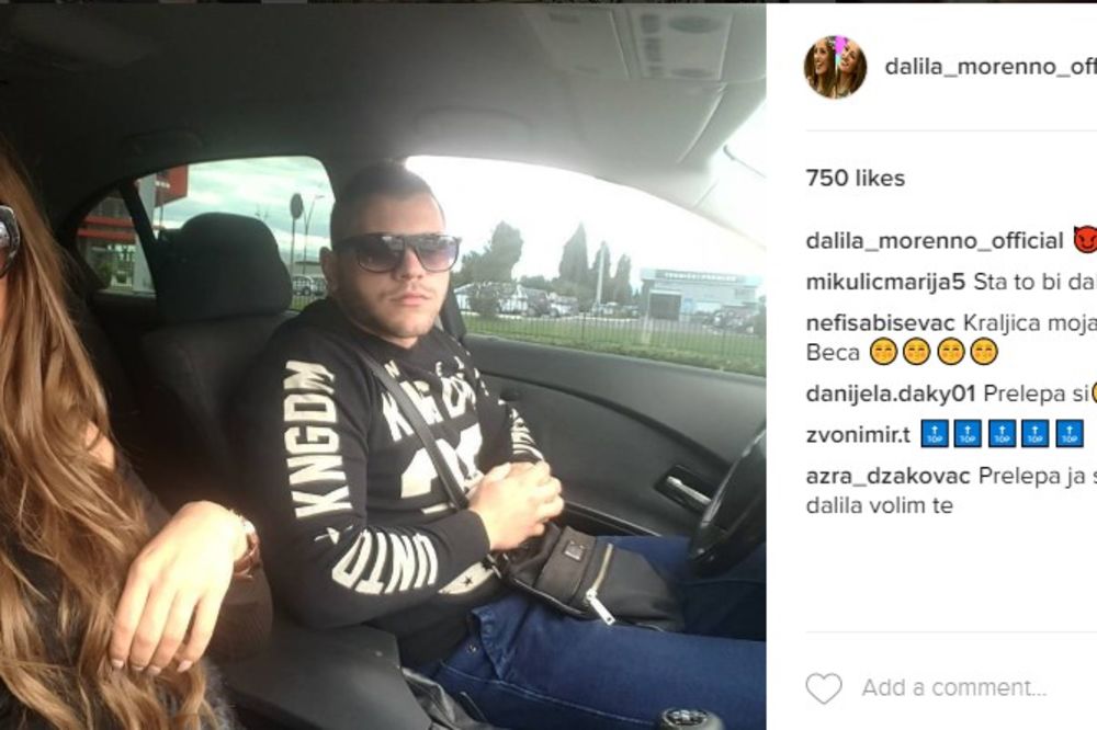 (FOTO) SELFI POSLE SEKSA: Dalila Moreno u krevetu sa GOLIŠAVIM dečkom