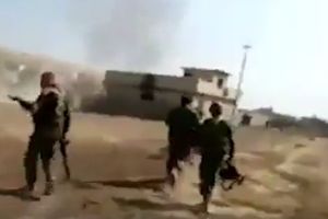 KURDSKI VOJNIK SNIMIO BORBE IZ PRVE RUKE: Islamisti beže na sve strane i kriju se u tunelima