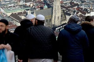 ALARMANTNO: Četvrtina muslimanskih tinejdžera u Beču podložna radikalizaciji!