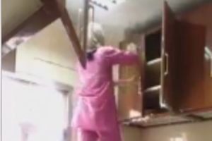 (VIDEO) KOJE LUDILO: Ovakvo čišćenje kuhinje još niste videli