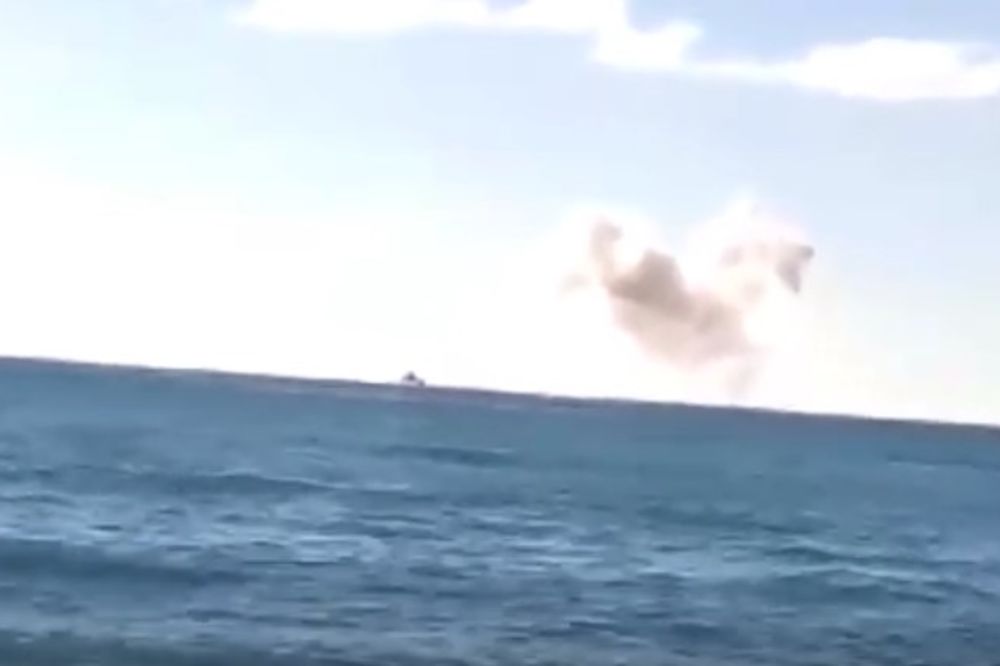 (VIDEO) CRNOGORCI PREPLAŠENI: Čiji brod bombarduje u blizini Čanja?
