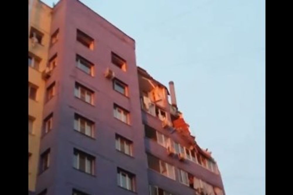(VIDEO) SMRT IH SNAŠLA NA SPAVANJU: 15 poginulih u eksploziji gasa u stambenoj zgradi Rjazanju