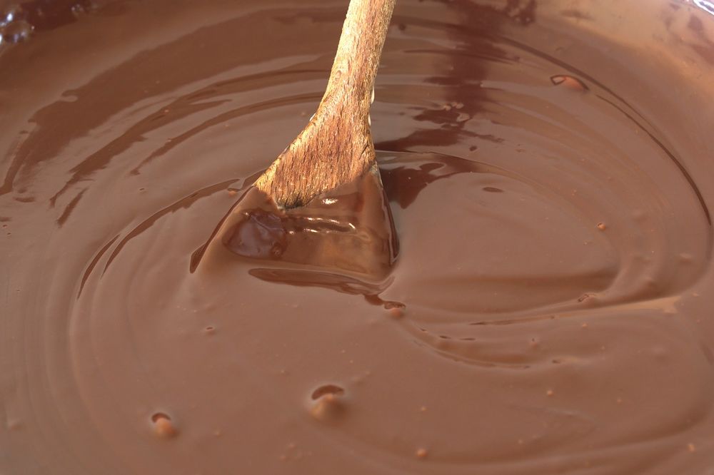 ČISTI KRVNE SUDOVE, POVEĆAVA INTELIGENCIJU: Čokolada pomaže vašem zdravlju a iznenadićete se koliko!