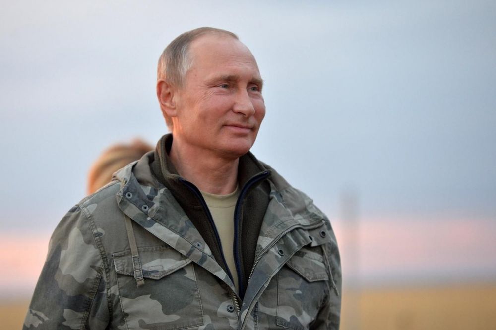 OBOŽAVAJU GA: Dve trećine Rusa želi Putina za predsednika i posle 2018. godine