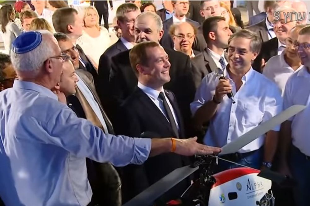 (VIDEO) VAŠINGTON PITA IZRAEL: Zašto ste dron poklonili Medvedevu