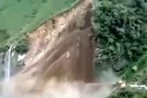 UDAVILI SE U BLATU: Petoro poginulo u klizištima i poplavama u Novoj Kaledoniji