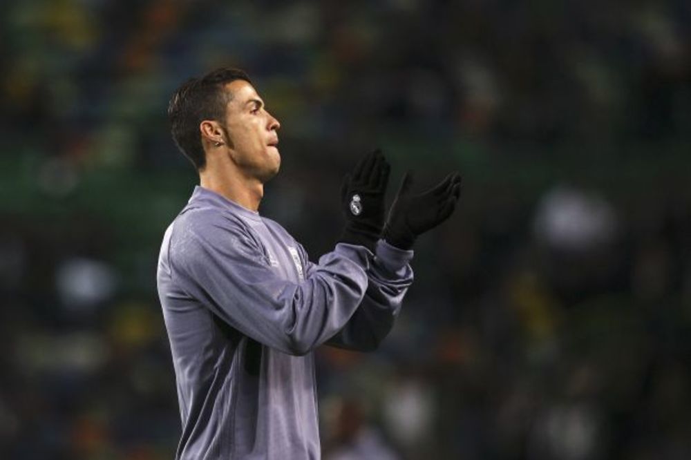 (VIDEO) ZVEZDA REALA NAŠLA NOVU DEVOJKU: Ronaldo uhvaćen u zagrljaju nove SUPER ZGODNE CICE