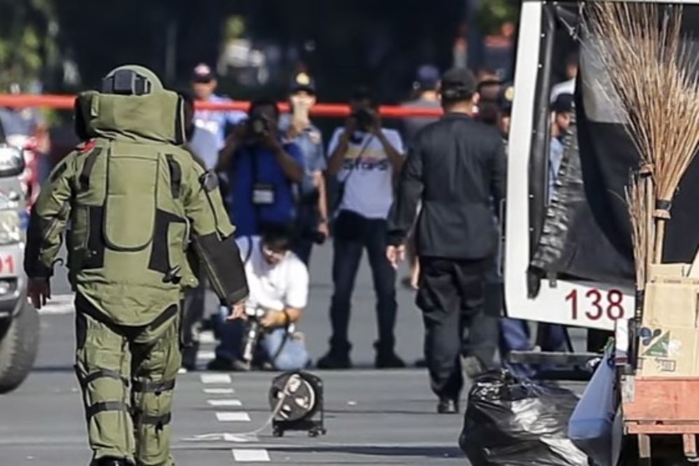 (VIDEO) PLANIRALI KRVOPROLIĆE: Postavili bombu kraj ambasade SAD u Manili