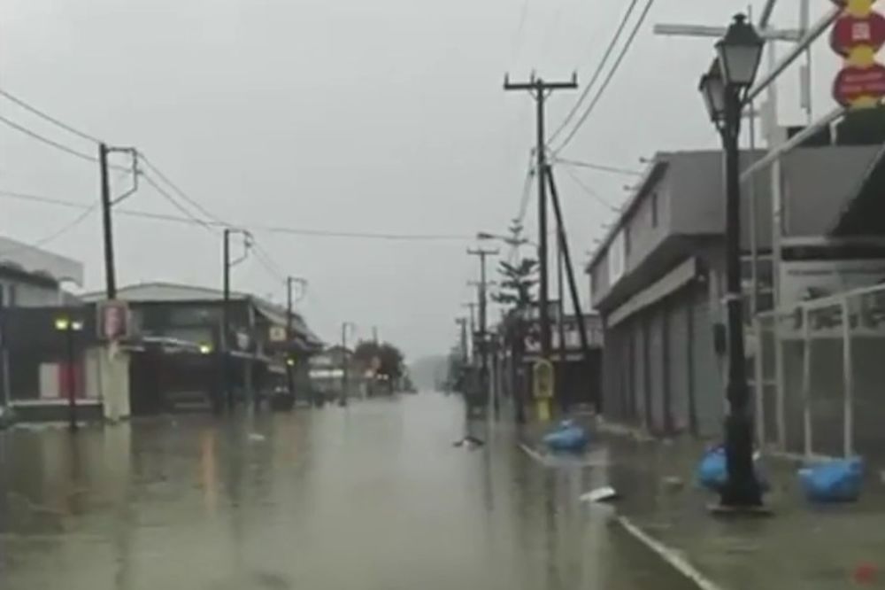 U POPULARNOM LETOVALIŠTU PROGLAŠENO VANREDNO STANJE: Poplave opustošile Zakintos