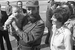 SULUDA TEORIJA ZALUDELA INTERNET: Kanadski premijer je sin Fidela Kastra?!