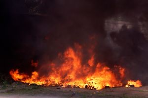 EKSPLOZIJA POTRESLA BERANE: Izgorela porodična kuća