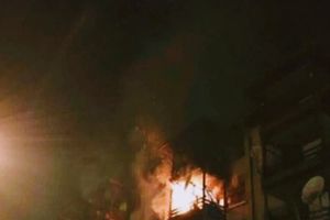 LOKALIZOVAN POŽAR U NOVOM PAZARU: Izgorela dva stana u zgradi Simpo