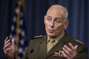 (FOTO) ON ĆE BITI NOVI PRVI BEZBEDNJAK AMERIKE: Tramp izabrao generala koji je izgubio dete u Iraku