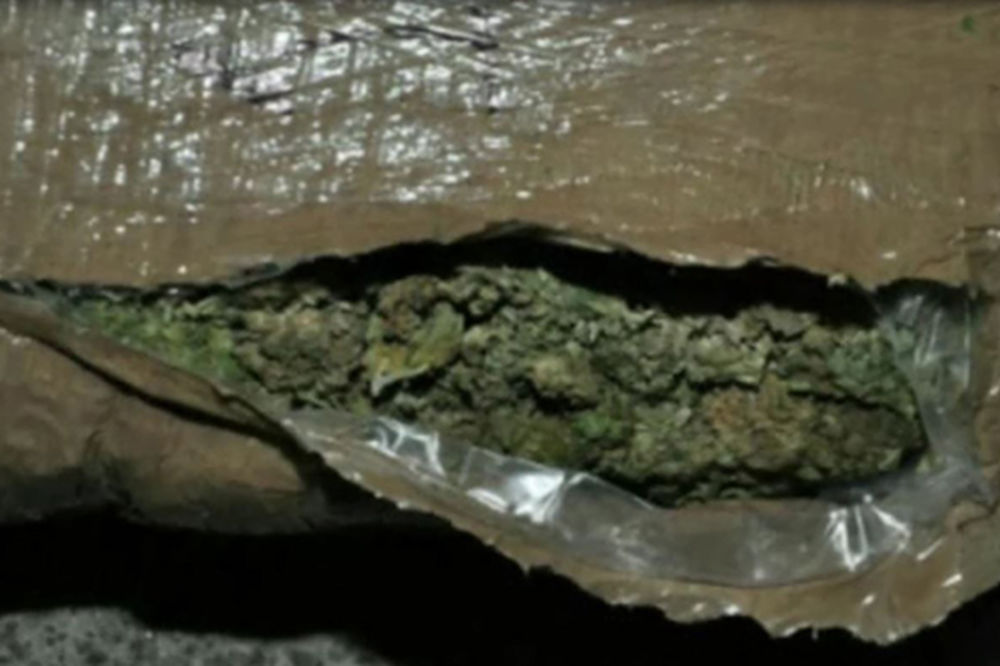 NOVI PAZAR: U automobilu pronađen kilogram marihuane