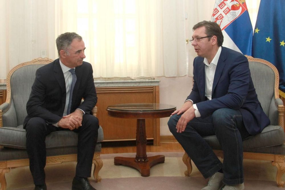 RAZGOVARALI TELEFONOM: Vučić podržao Pupovca