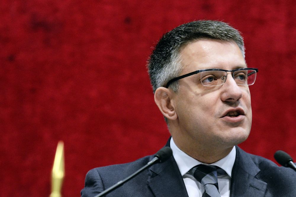 I DSS U TRCI ZA PREDSEDNIKA: Aleksandar Popović predao potpise