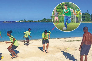 TRENIRA NA PLAŽI: Neobična priča o srpskom fudbaleru koji igra na Jamajci