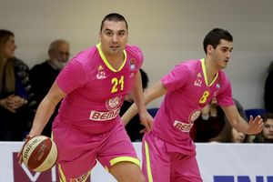 (VIDEO) MEGA NOVOGODIŠNJA ZABAVA: Dejan Milojević držao čas košarke