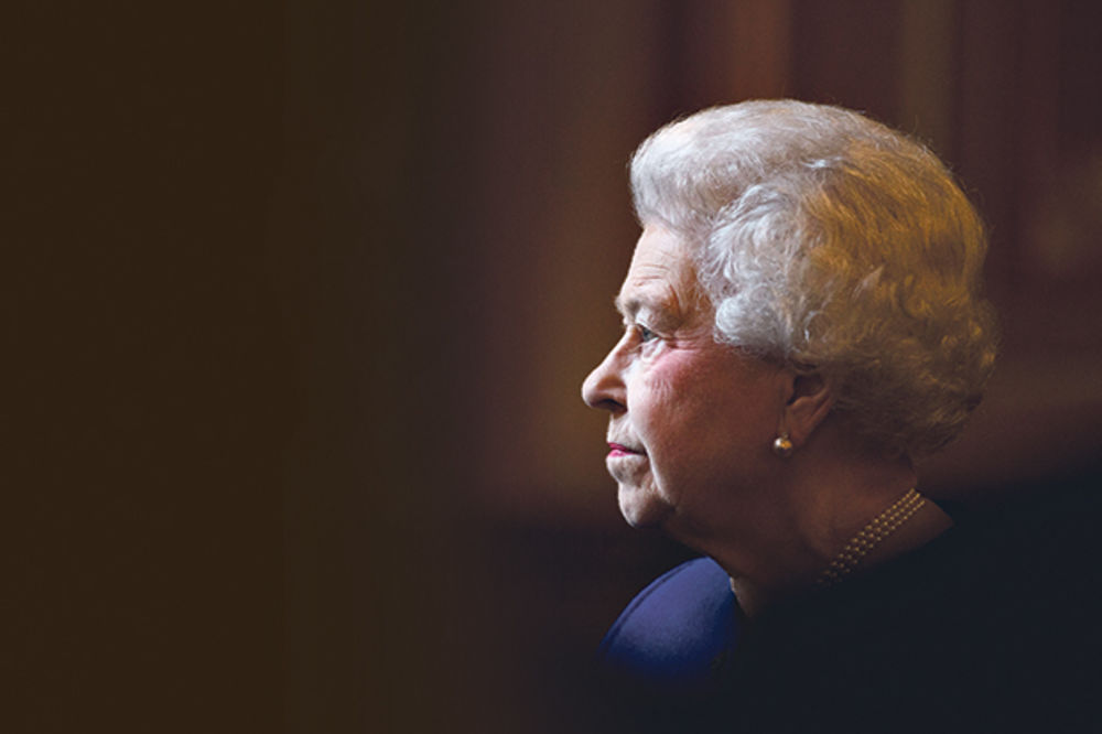 TEORIJA ZAVERE: Kraljica Elizabeta II u pritvoru zbog najave rata!