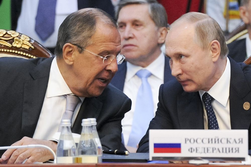 MOSKVA UZVRAĆA UDARAC: Lavrov predložio Putinu da protera 35 američkih diplomata iz Rusije