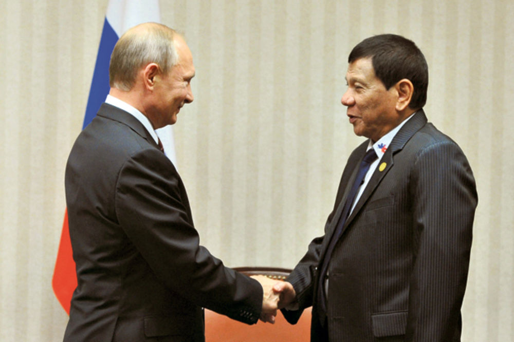 (VIDEO) RUSKI VOJNI BRODOVI U MANILI: Putin ima novog saveznika