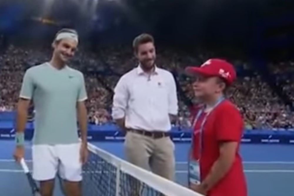 (VIDEO) NIJE MOGLA DA SAKRIJE EMOCIJE Devojčica upoznala svog idola, a onda zaplakala pred Federerom
