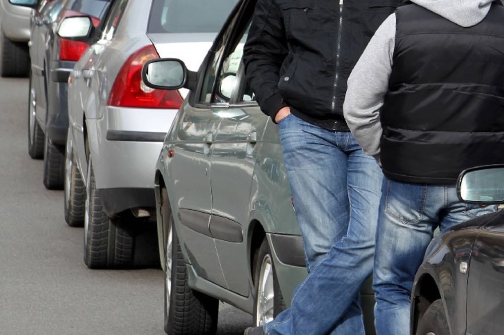 TAKSISTI ZAPRETILI KOMBI PREVOZNICIMA: Radite na našu štetu