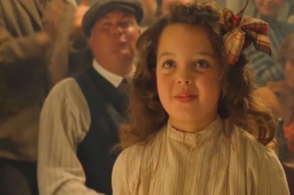 (VIDEO, FOTO) 20 GODINA KASNIJE: Pogledajte kako danas izgleda slatka devojčica iz filma Titanik