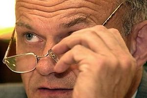 PUKLA BRUKA: Tomas Prinzhorn (FPÖ) traži od sina da vrati pare donirane predsedniku Van der Belenu!