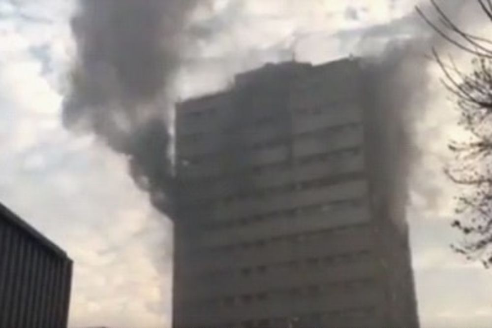 (VIDEO) U TEHERANU BROJE MRTVE: Zgrada gorela satima, pa se srušila, poginulo 30 vatrogasaca!