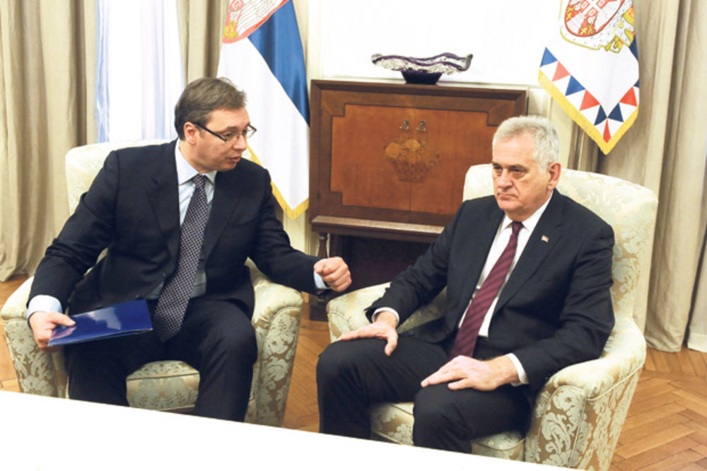 SAOPŠTENJE SNS POSLE SEDNICE PREDSEDNIŠTVA: Vučić da nastavi razgovore s Nikolićem