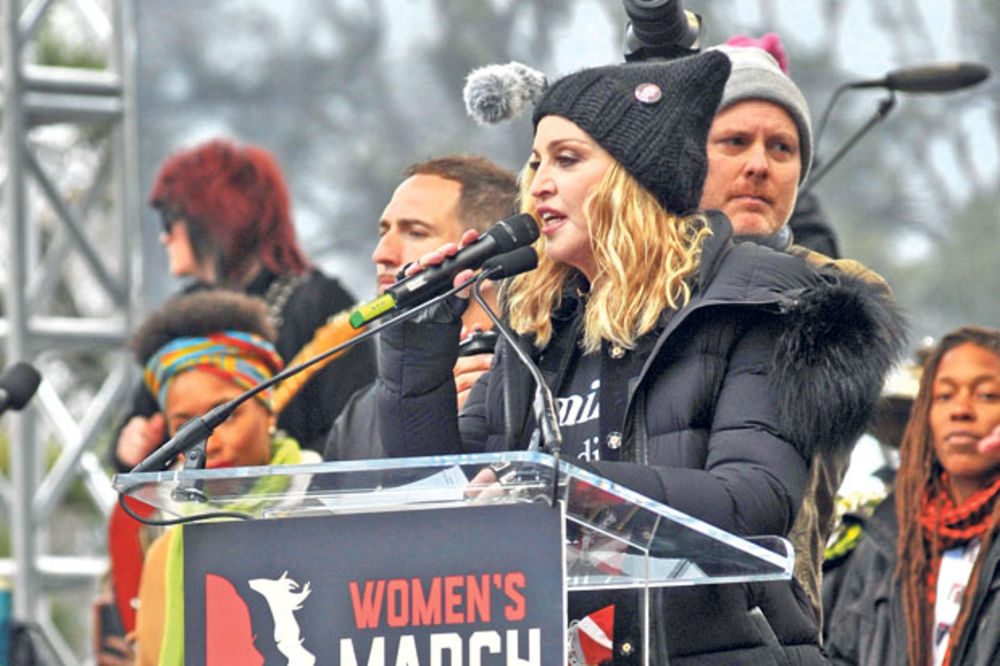 (VIDEO) PROTEST: Tajna služba privodi Madonu zbog pretnji Trampu