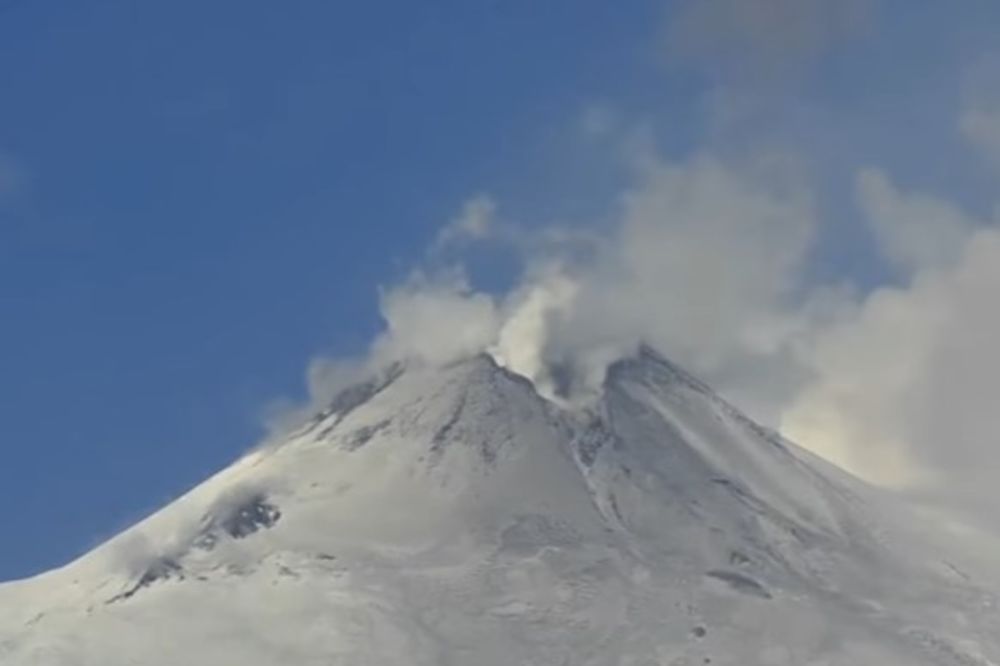 (VIDEO) OPASNI SPEKTAKL NA SICILIJI: Probudila se Etna