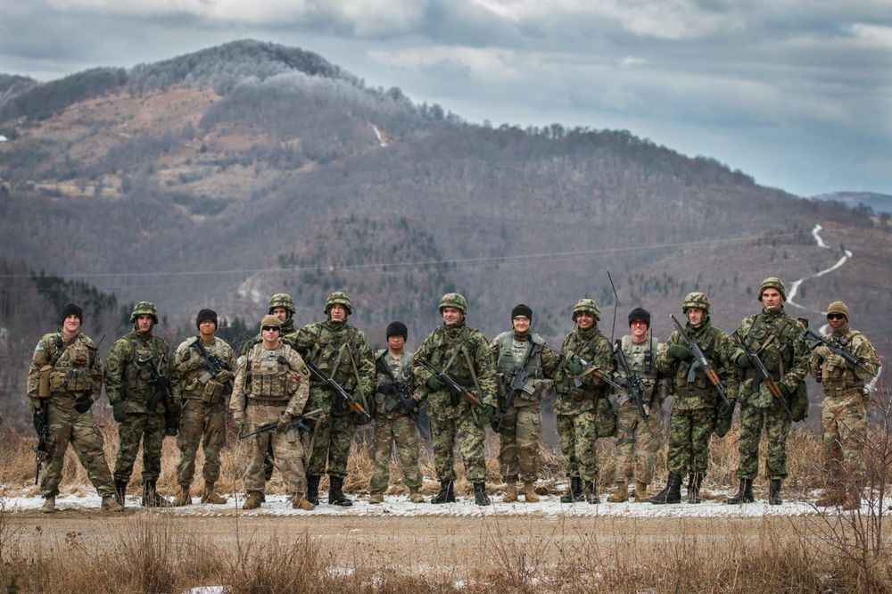 SRPSKA VOJSKA UŠLA NA KOSOVO: Pripadnici VS u zajedničkoj patroli sa Amerikancima