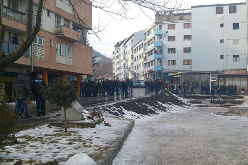RADOJEVIĆ: Tenzije u Kosovskoj Mitrovici ne doprinose stabilnosti
