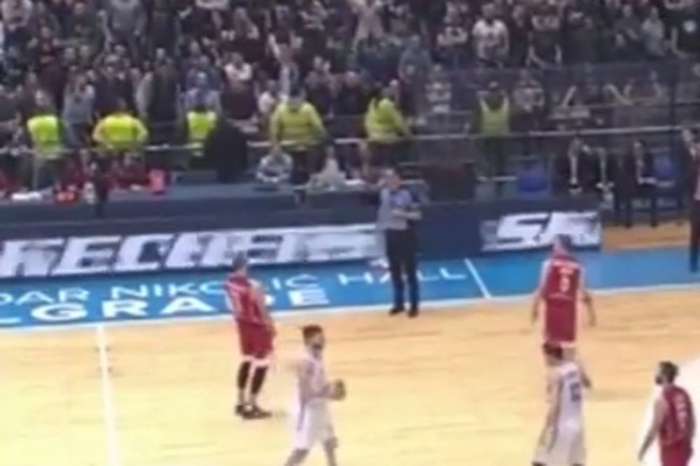 (VIDEO) MORAO DA NAPUSTI TEREN: Evo zašto je Marko Simonović isključen na meču sa Partizanom