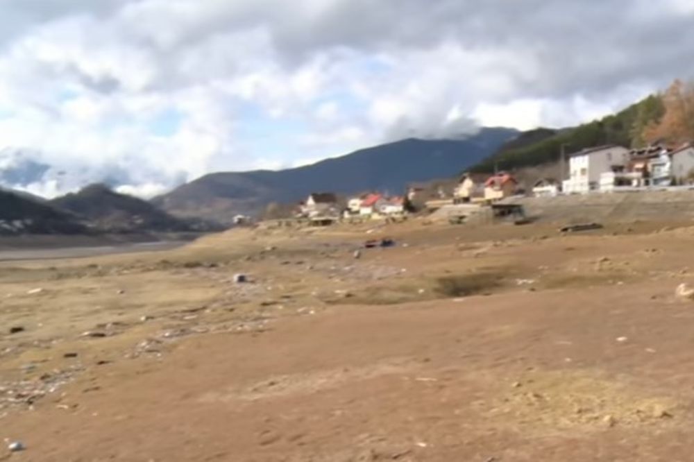 (VIDEO) APOKALIPSA U BIH: Nestalo Jablaničko jezero, iz zemlje vire grobovi!
