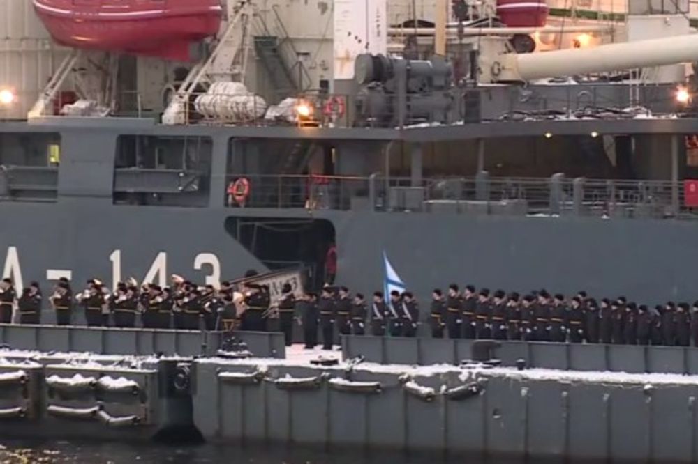 (VIDEO) POČISTILI DŽIHADISTE I VRATILI SE KUĆI: Ovako je Rusija dočekala "Admirala Kuznjecova"!
