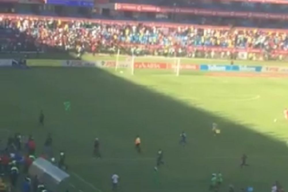 (VIDEO) POBESNILI POSLE 6. GOLA: Pogledajte kakav su haos napravili navijači Orlanda u Južnoj Africi