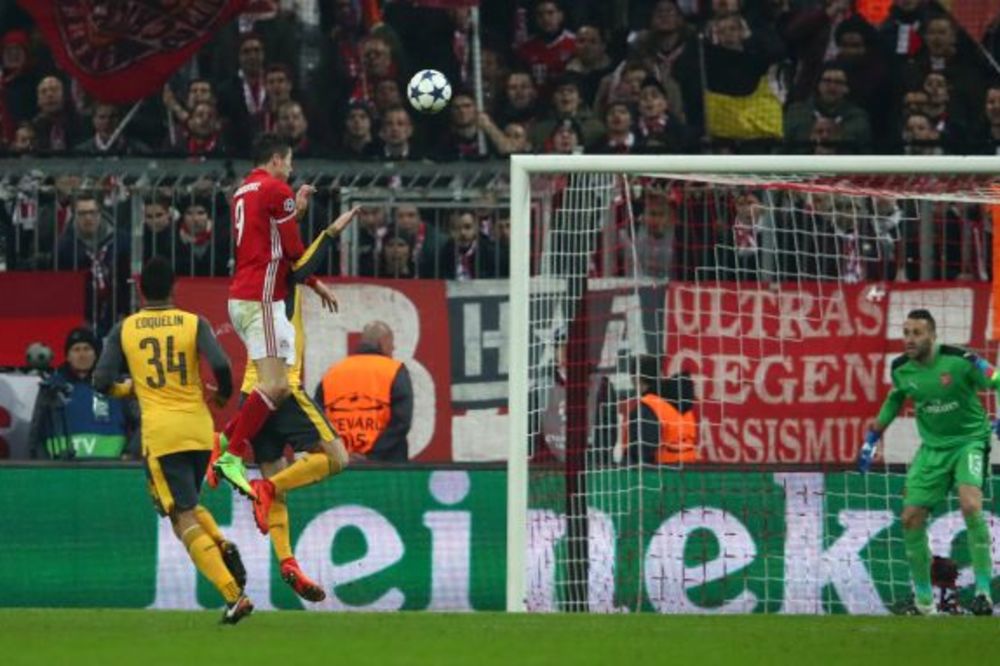 VIDEO ČUDESNA KOMBINACIJA Evo kako su gol Levandovskog i promašeni penal Arsenala ojadili kladionicu