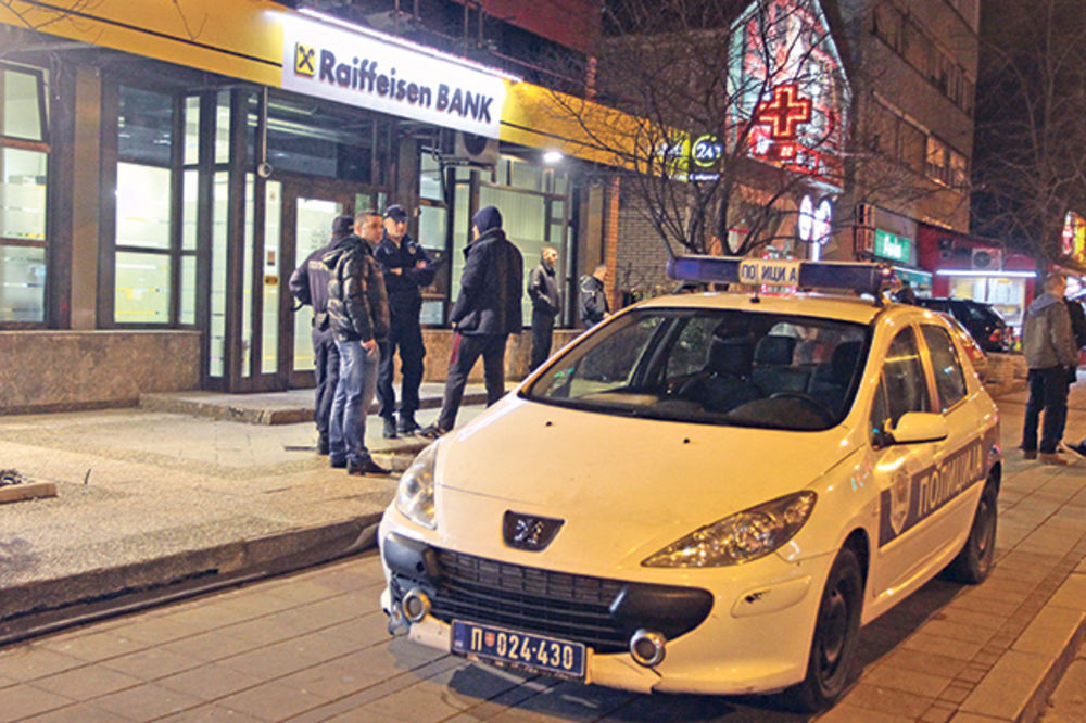 RAZBOJNIŠTVO U BEOGRADU: Pred kraj radnog vremena opljačkana banka u Požeškoj ulici