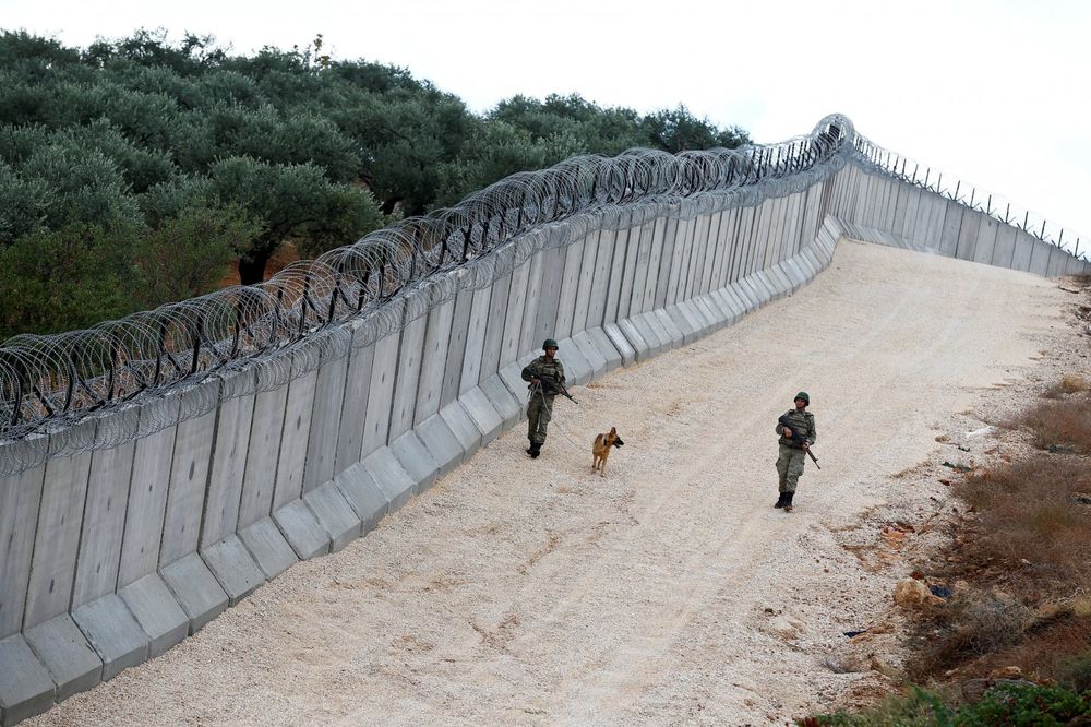 POLA VEĆ GOTOVO: Turska izgradila 290 od 511 km zida na granici sa Sirijom