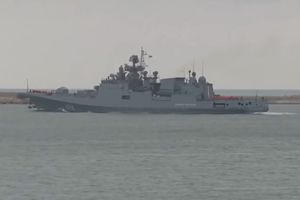 (VIDEO) KRALJICA MORA KRENULA IZ SEVASTOPOLJA: Ruska fregata zaplovila na vežbe u Sredozemlju