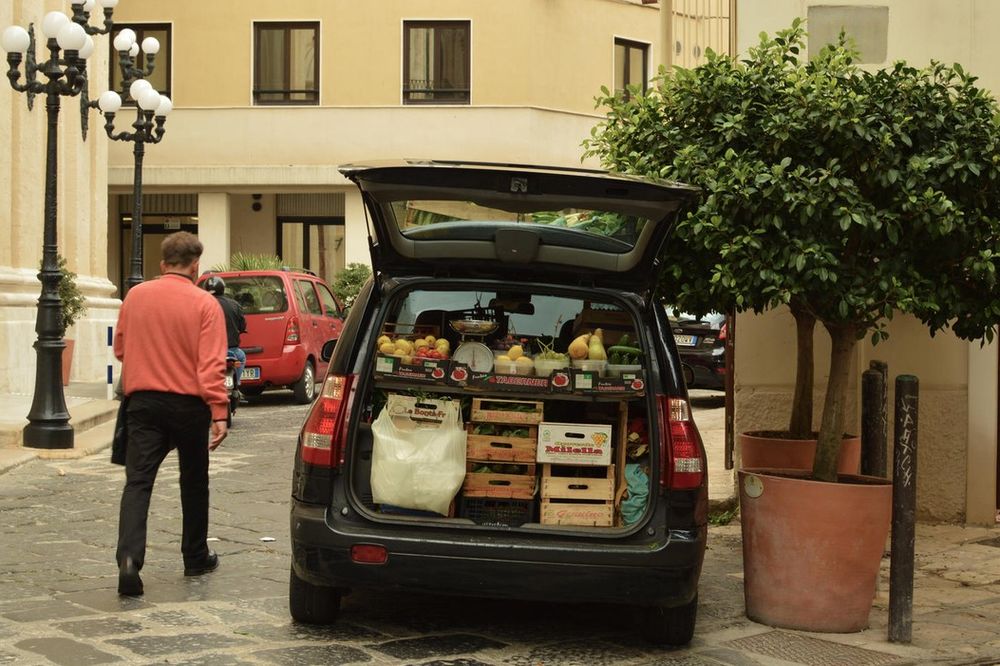 NIJE NADMUDRIO ITALIJANE: Bosanac kažnjen 8.000 evra jer je prodavao hranu s isteklim rokom