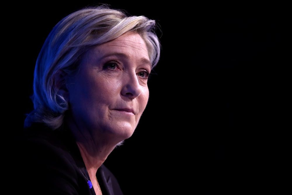 ŽELI DA PRIVUČE NOVE GLASAČE: Marin Le Pen privremeno napustila čelo Nacionalnog fronta