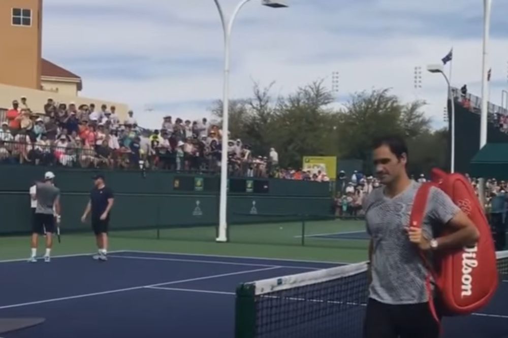 (VIDEO) NEVEROVATNO, ALI ISTINITO: Federer skupljao loptice na treningu Novaka Đokovića