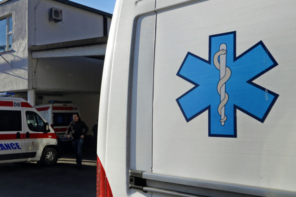 TEŠKA NOĆ U BEOGRADU: 5 povređenih u 4 saobraćajke, Hitnu zvali astmatičari i srčani bolesnici