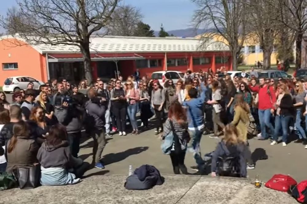 (VIDEO) POBUNA U ZAGREBU: Studenti blokirali nastavu zbog nulte upisne kvote